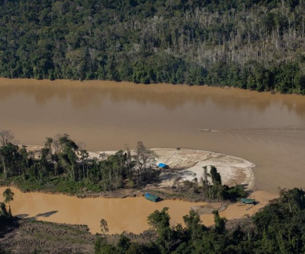 rio contaminado 2